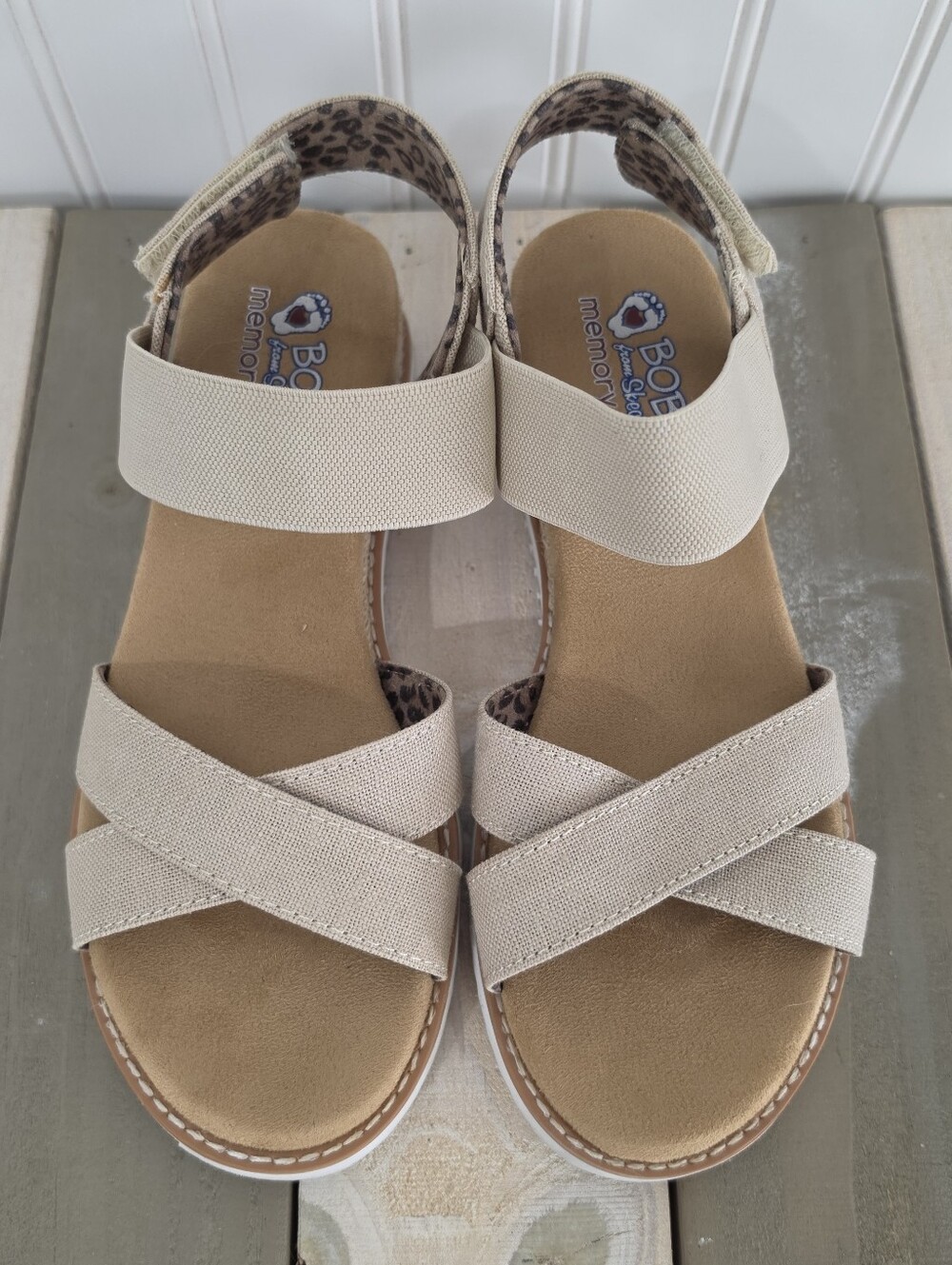 Skechers | Bob's Criss Cross Velcro Sandals Natural Size 7